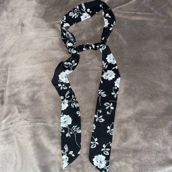 AE Headband/Scarf - black floral - Picture 2 of 6